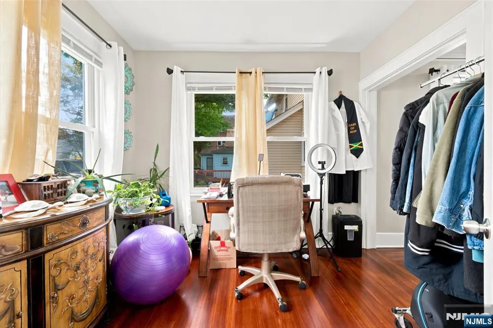 78 Fairmount Terrace East Orange, NJ 07018