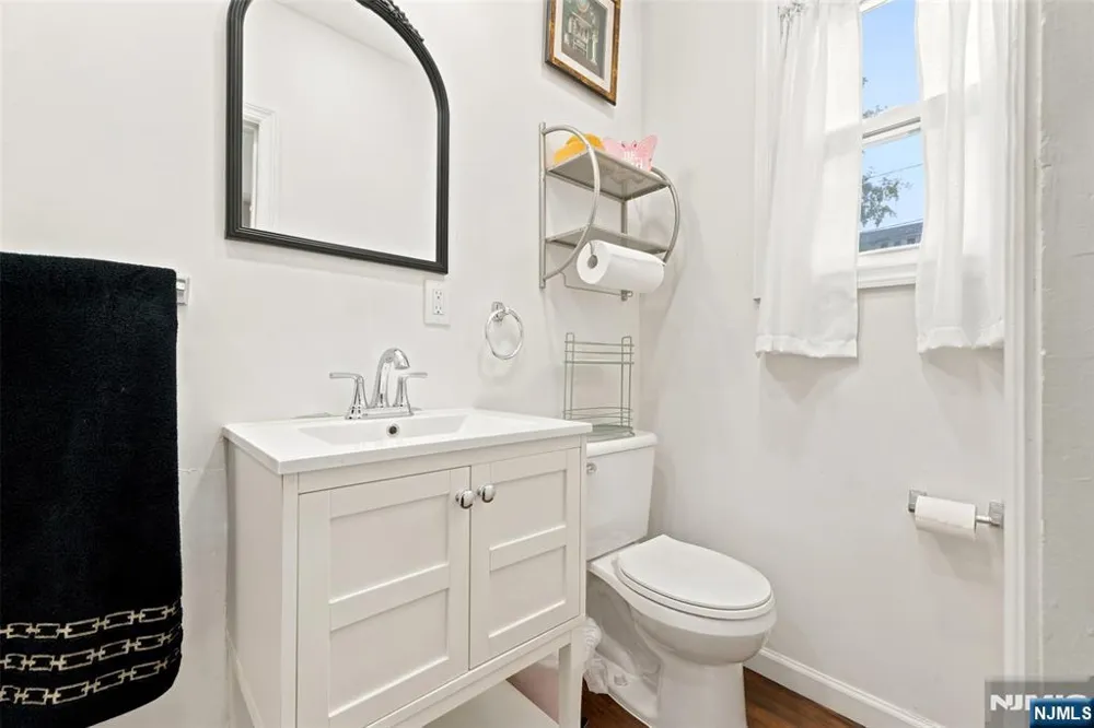 78 Fairmount Terrace East Orange, NJ 07018