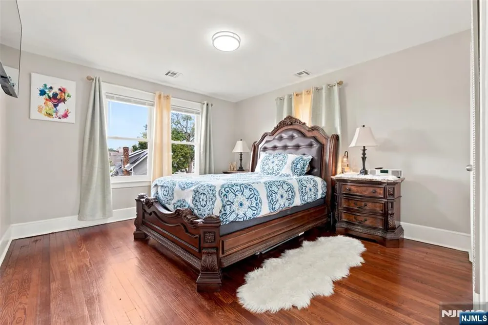 78 Fairmount Terrace East Orange, NJ 07018