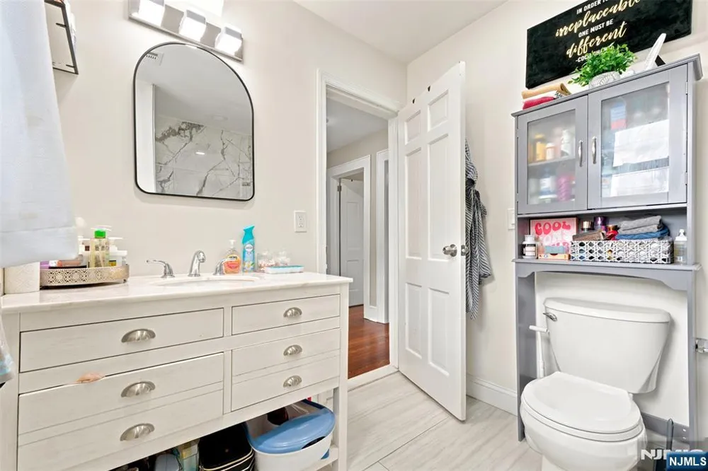 78 Fairmount Terrace East Orange, NJ 07018