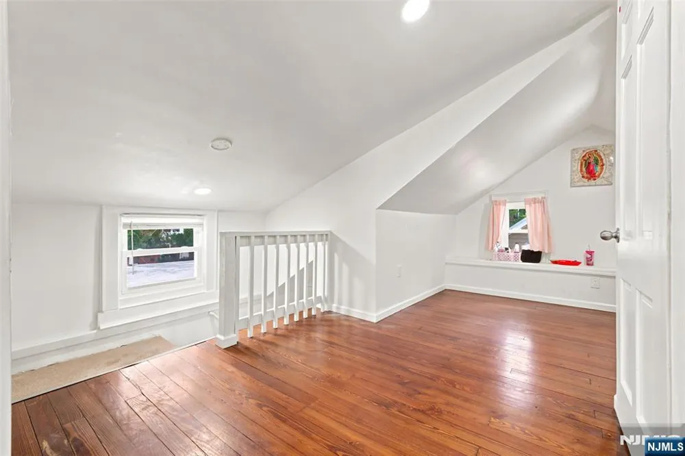 78 Fairmount Terrace East Orange, NJ 07018