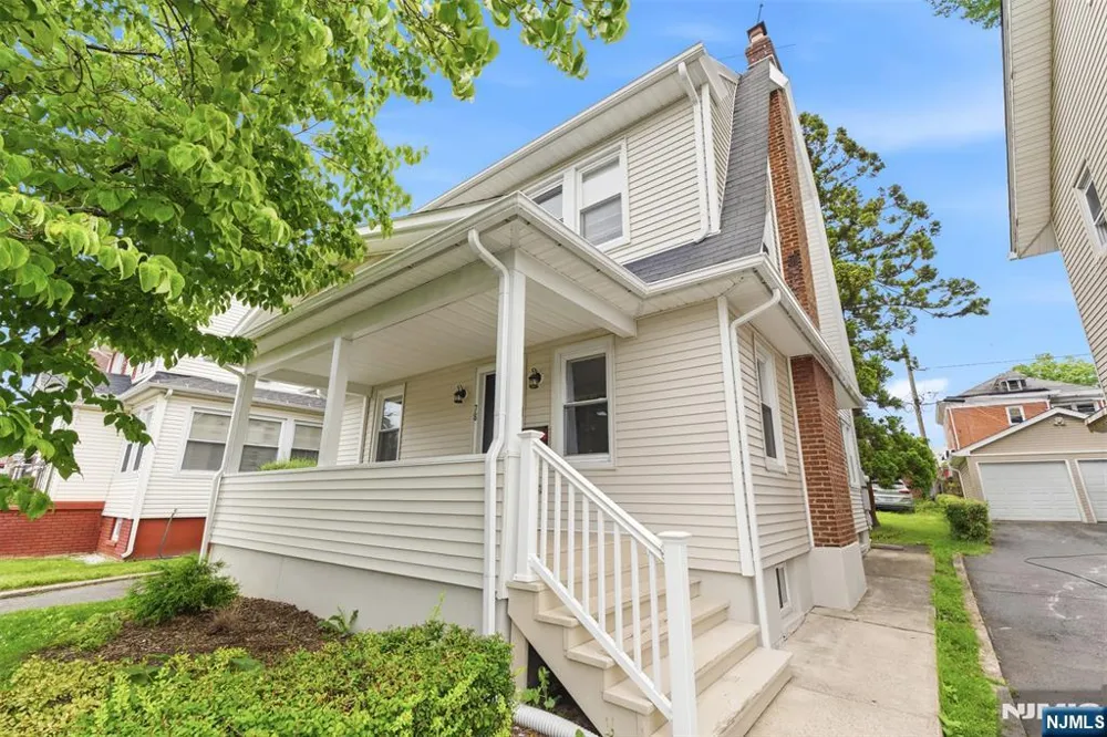 78 Fairmount Terrace East Orange, NJ 07018