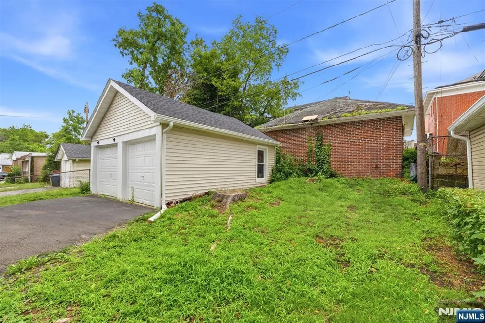 78 Fairmount Terrace East Orange, NJ 07018