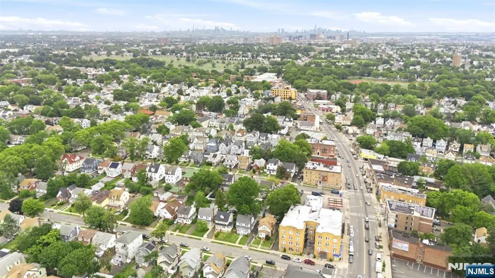78 Fairmount Terrace East Orange, NJ 07018