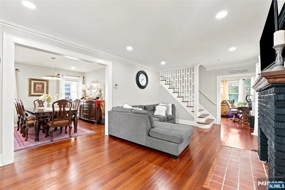 78 Fairmount Terrace East Orange, NJ 07018
