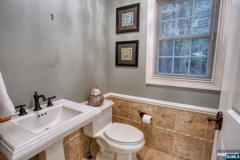 20 Wayne Avenue River Edge, NJ 07661