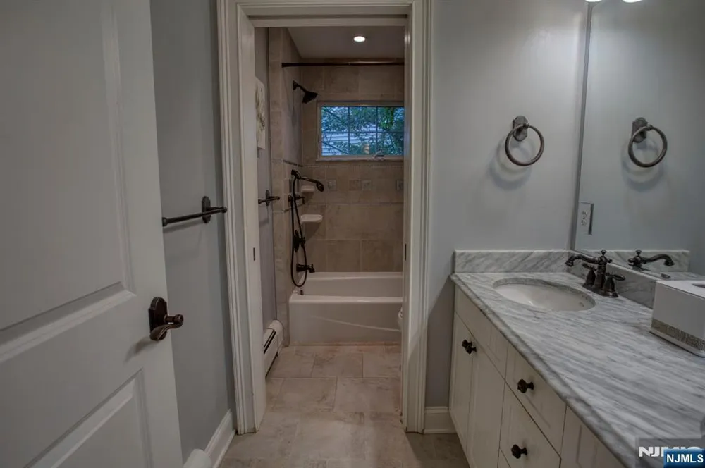 20 Wayne Avenue River Edge, NJ 07661