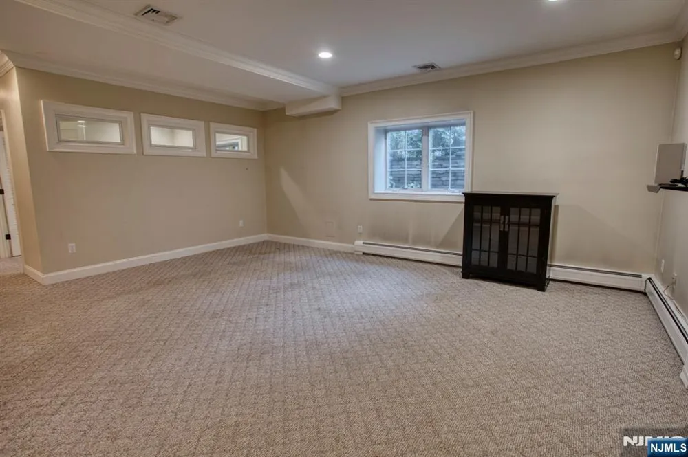 20 Wayne Avenue River Edge, NJ 07661