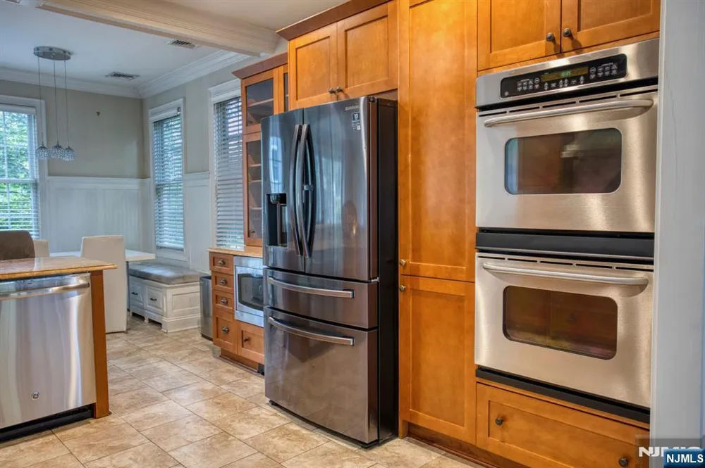 20 Wayne Avenue River Edge, NJ 07661