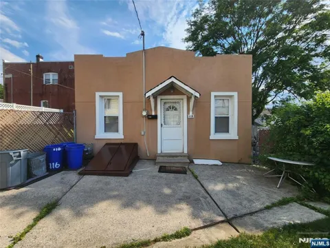 114 Elizabeth Street