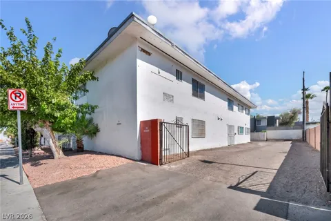 1153 Sierra Vista Drive