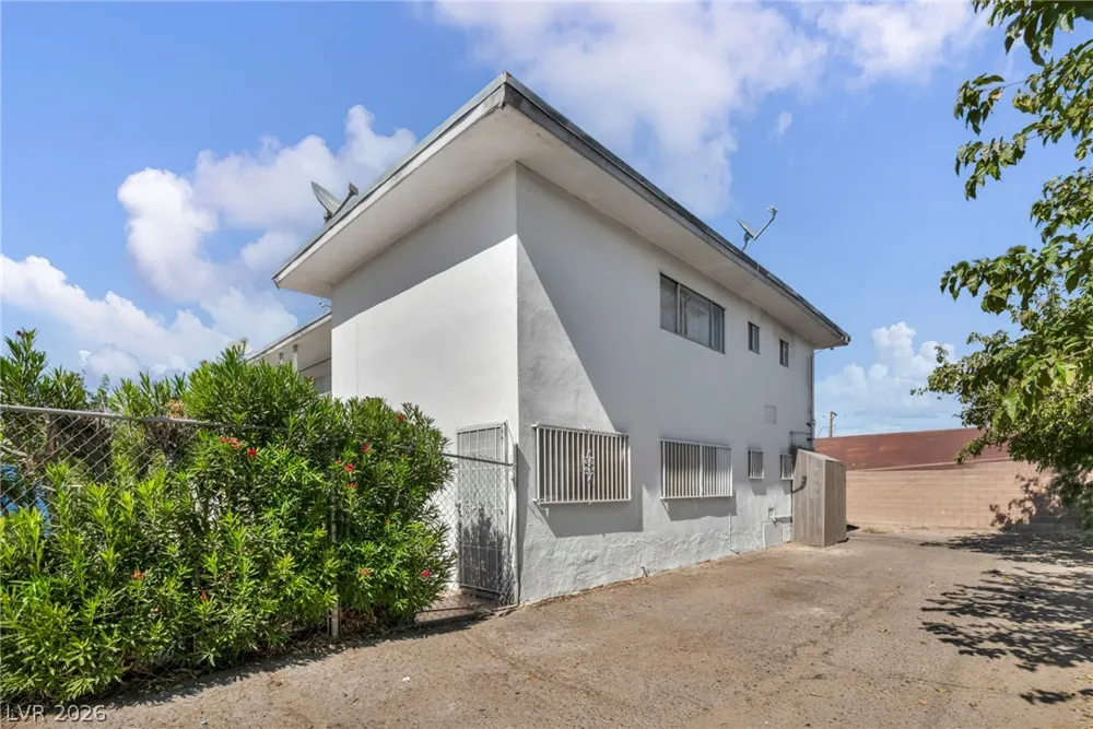 1153 Sierra Vista Drive Las Vegas, NV 89169