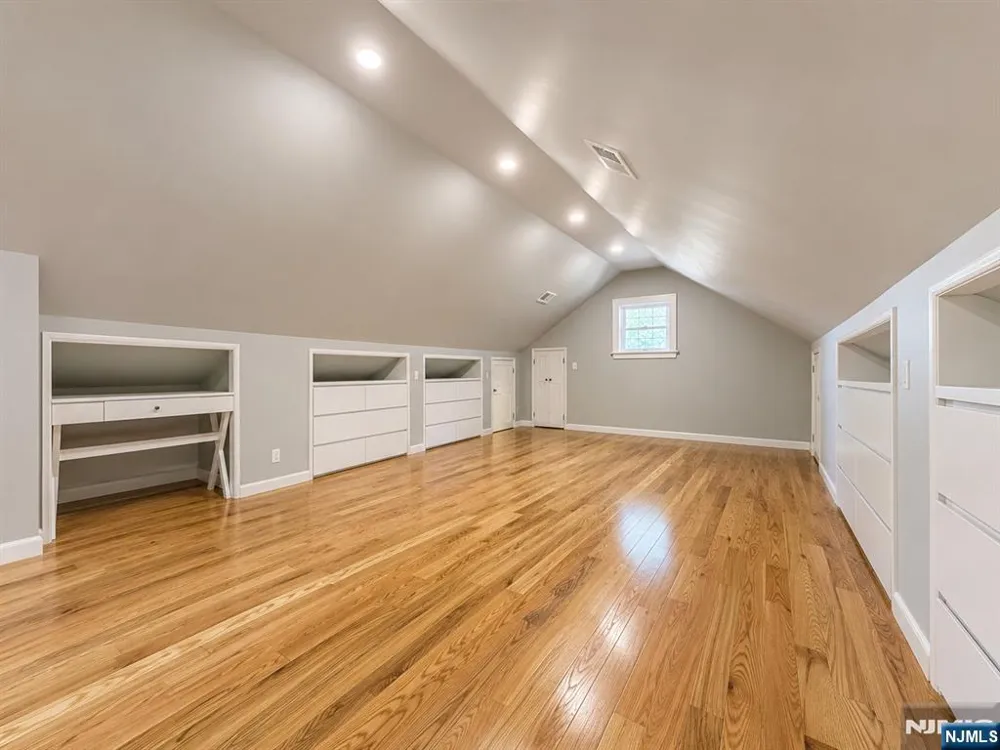 254 Midland Avenue River Edge, NJ 07661
