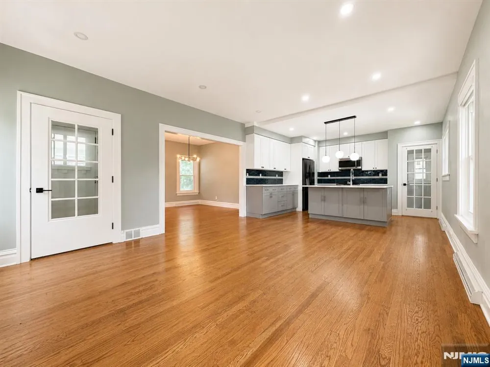 254 Midland Avenue River Edge, NJ 07661