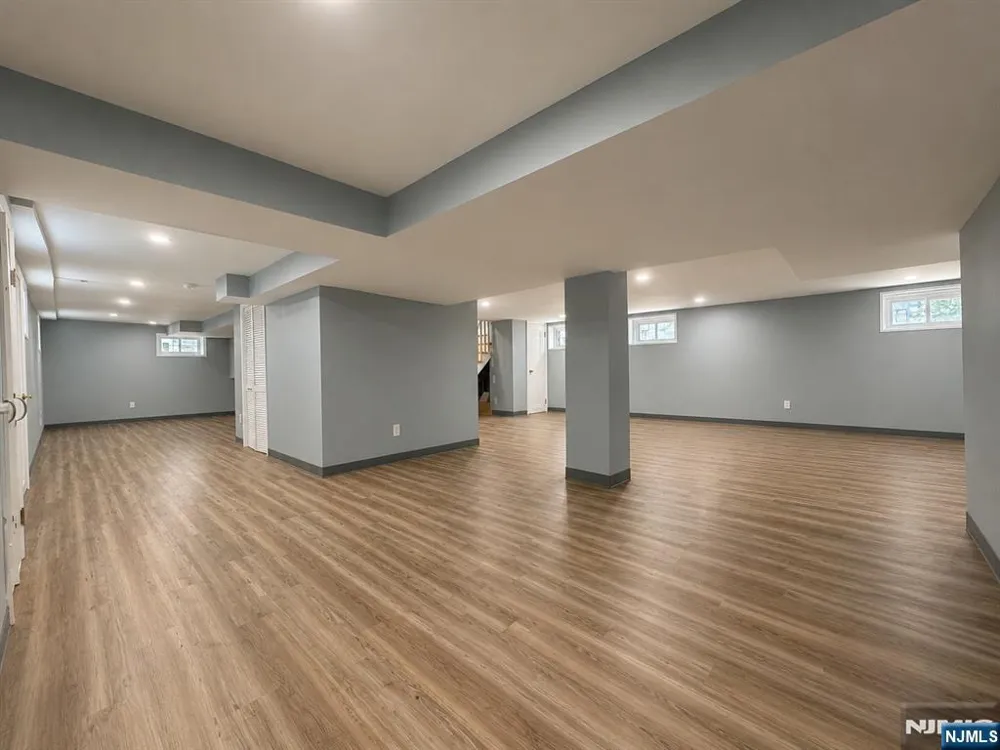 254 Midland Avenue River Edge, NJ 07661