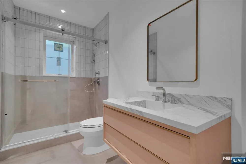 165 Hickory Lane Closter, NJ 07624