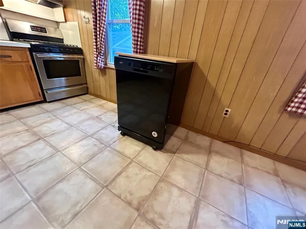 15 Willow Street Garfield, NJ 07026