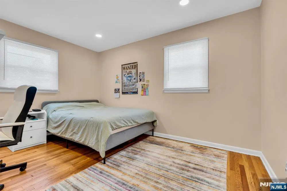 33 Oak Avenue Pequannock Township, NJ 07440