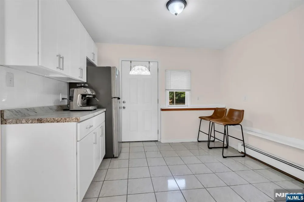 33 Oak Avenue Pequannock Township, NJ 07440