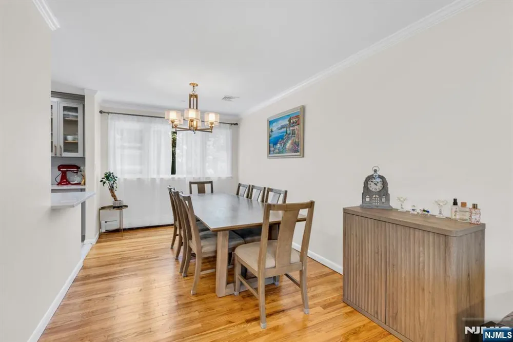 33 Oak Avenue Pequannock Township, NJ 07440