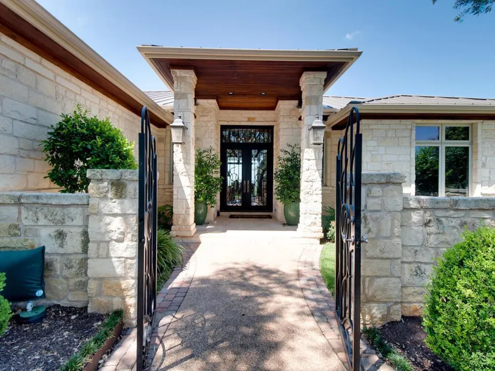 202 Hidden Hills Cove Spicewood, TX 78669