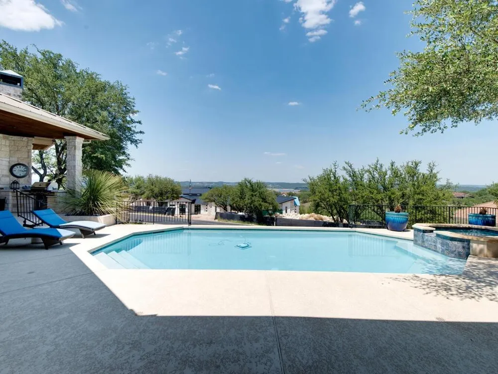 202 Hidden Hills Cove Spicewood, TX 78669