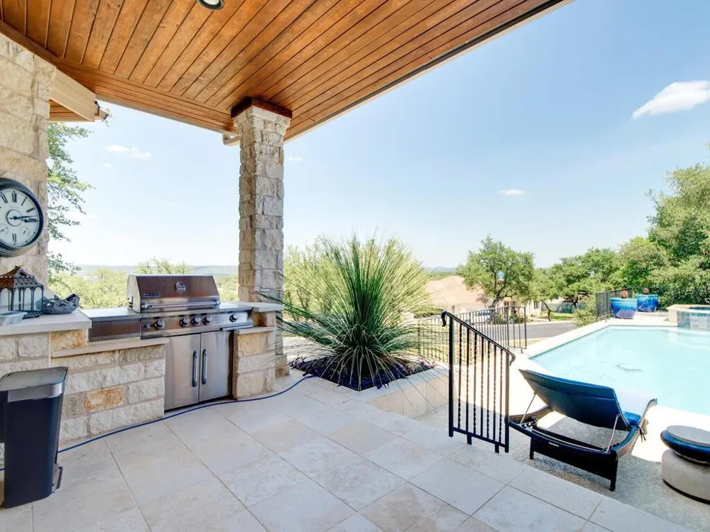202 Hidden Hills Cove Spicewood, TX 78669
