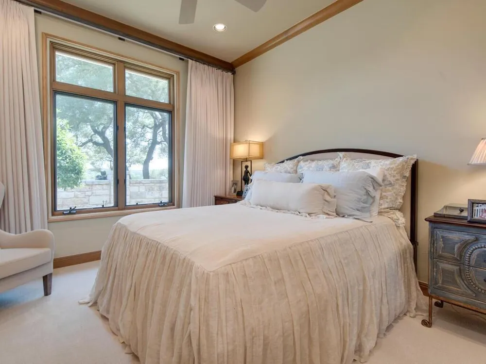 202 Hidden Hills Cove Spicewood, TX 78669
