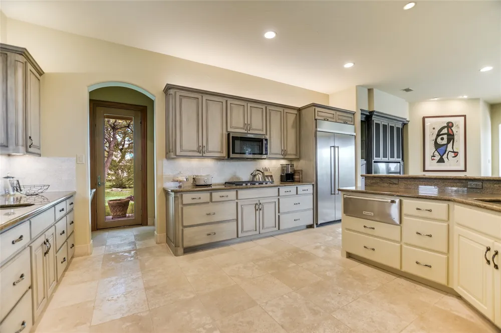 202 Hidden Hills Cove Spicewood, TX 78669