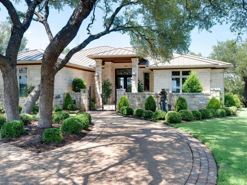 202 Hidden Hills Cove Spicewood, TX 78669
