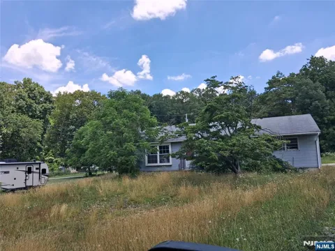 70 Lawrence Corner Road