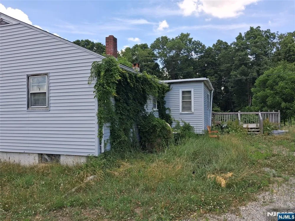 70 Lawrence Corner Road Elmer, NJ 08318