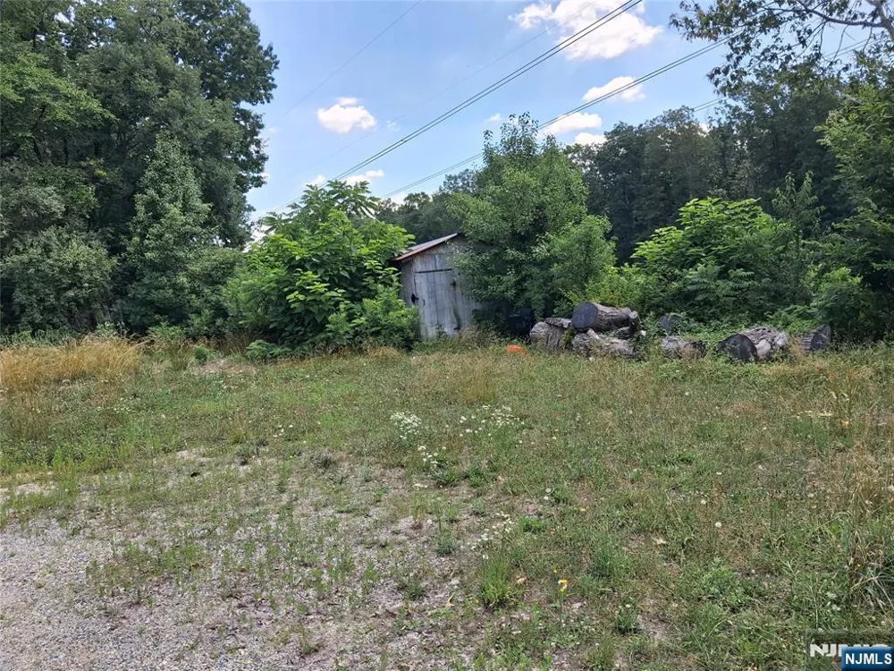 70 Lawrence Corner Road Elmer, NJ 08318