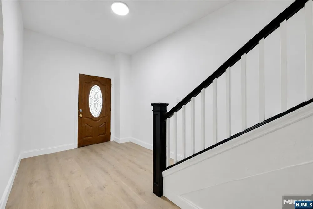 58-60 Ingraham Place Newark, NJ 07108