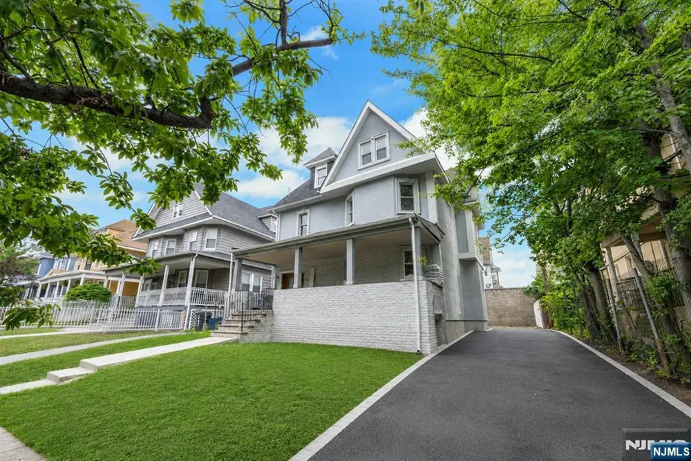 58-60 Ingraham Place Newark, NJ 07108