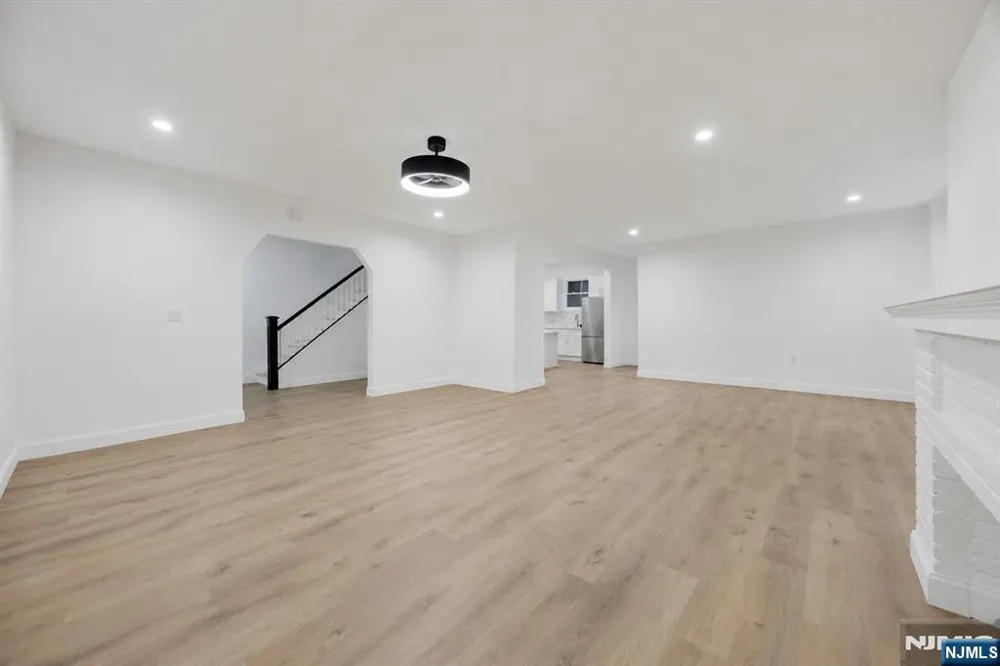 58-60 Ingraham Place Newark, NJ 07108