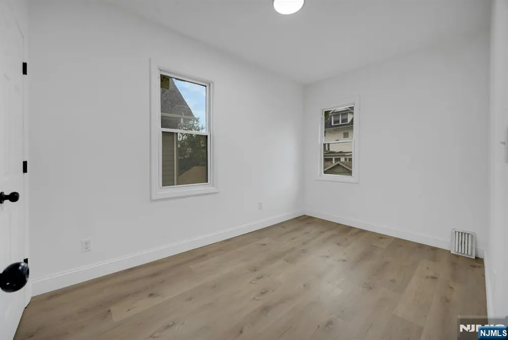 58-60 Ingraham Place Newark, NJ 07108