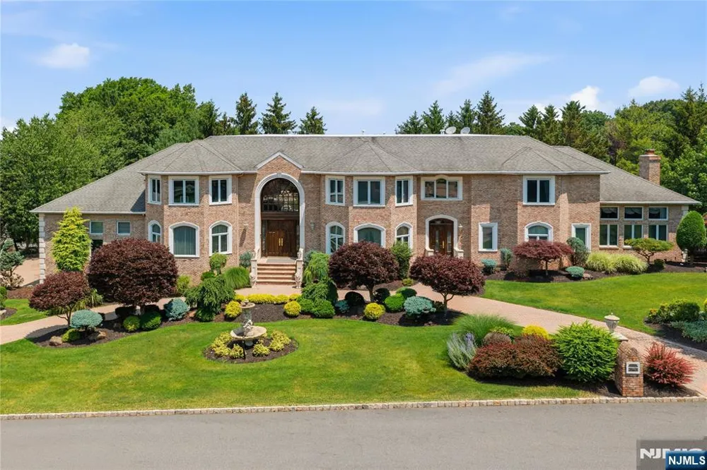 1 Wimbledon Court Cedar Grove, NJ 07009