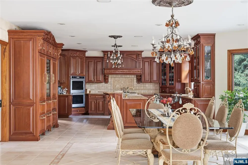 1 Wimbledon Court Cedar Grove, NJ 07009