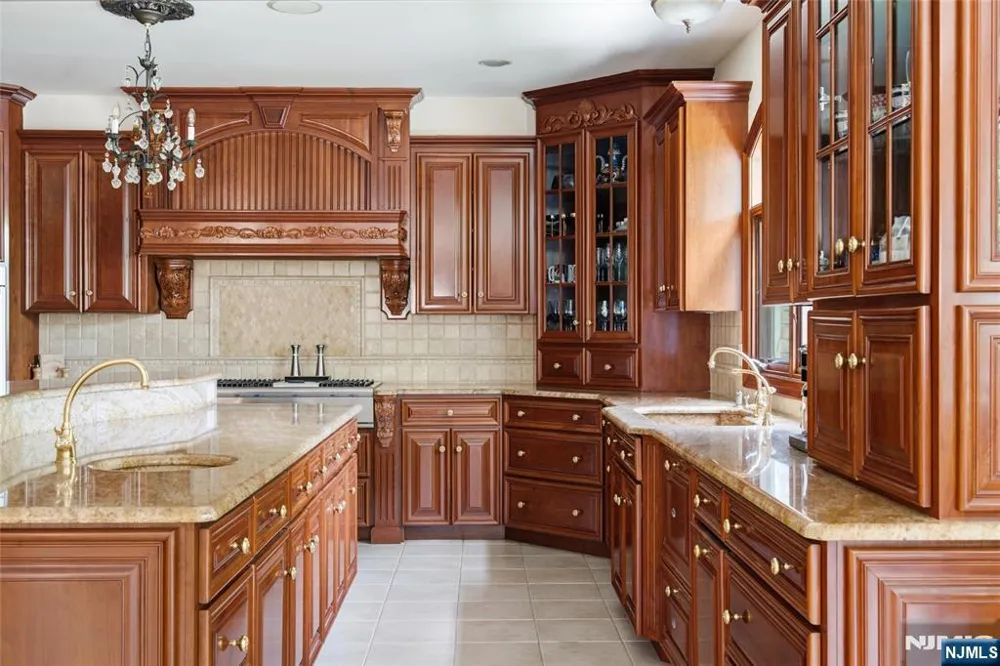 1 Wimbledon Court Cedar Grove, NJ 07009