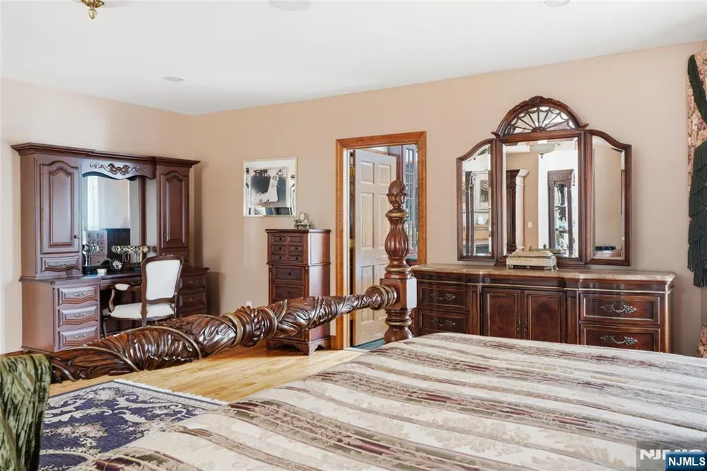 1 Wimbledon Court Cedar Grove, NJ 07009