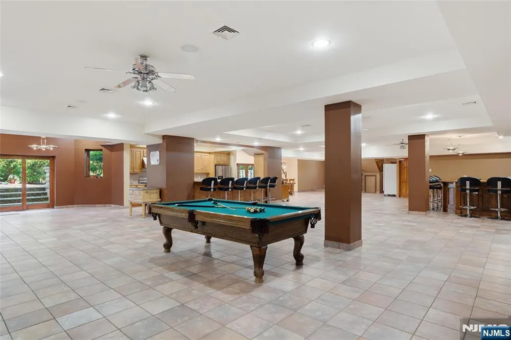 1 Wimbledon Court Cedar Grove, NJ 07009