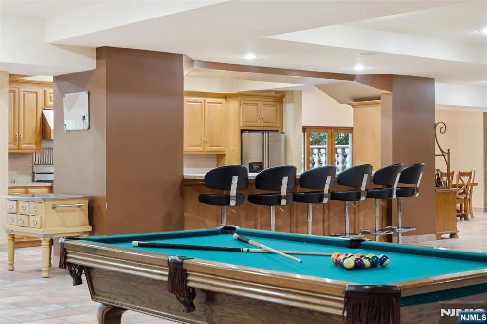 1 Wimbledon Court Cedar Grove, NJ 07009