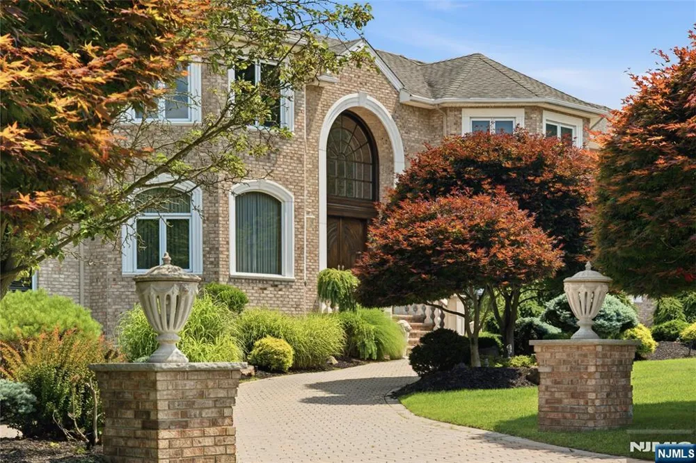 1 Wimbledon Court Cedar Grove, NJ 07009