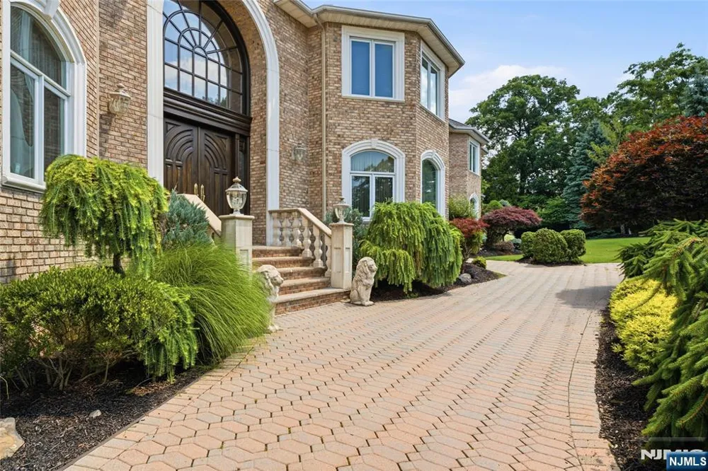1 Wimbledon Court Cedar Grove, NJ 07009