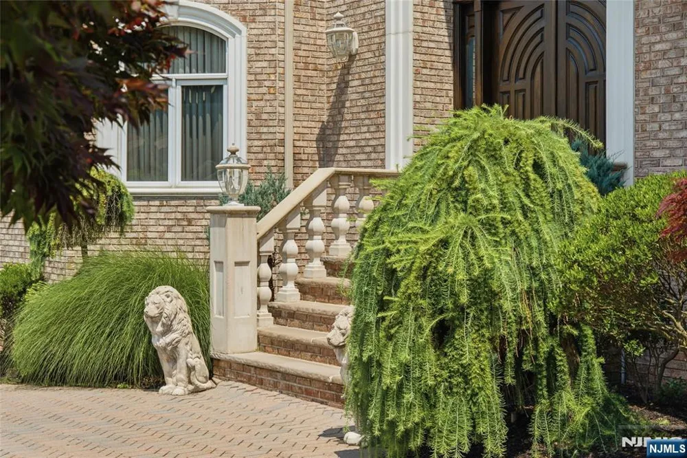 1 Wimbledon Court Cedar Grove, NJ 07009