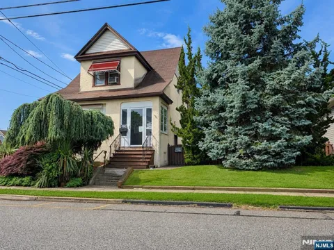 72 Rosedale Avenue