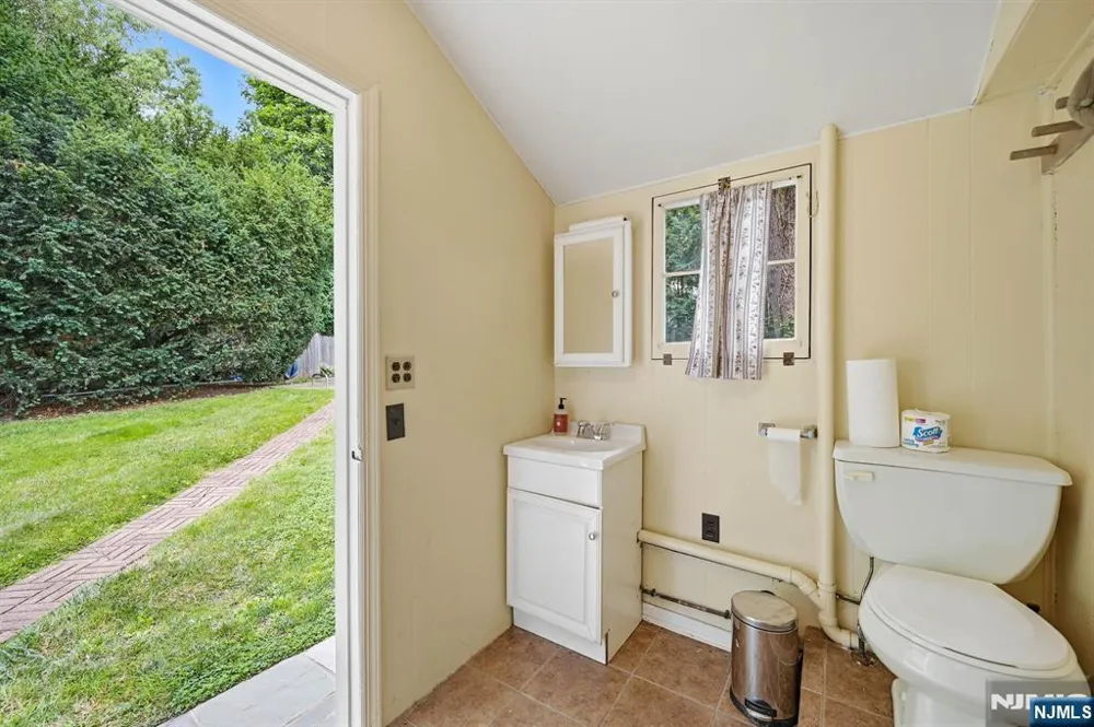 419 Sicomac Avenue Wyckoff, NJ 07481