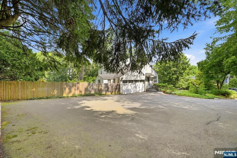 419 Sicomac Avenue Wyckoff, NJ 07481