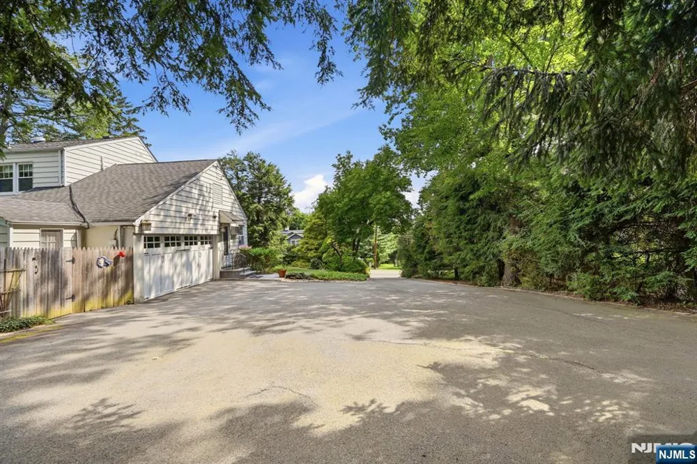 419 Sicomac Avenue Wyckoff, NJ 07481